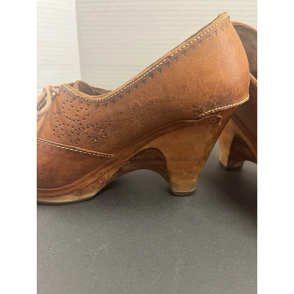 Vintage 70’s Quali Craft Casualettes Shoes Wing Tip Leather Brazil Wood Heels 7b